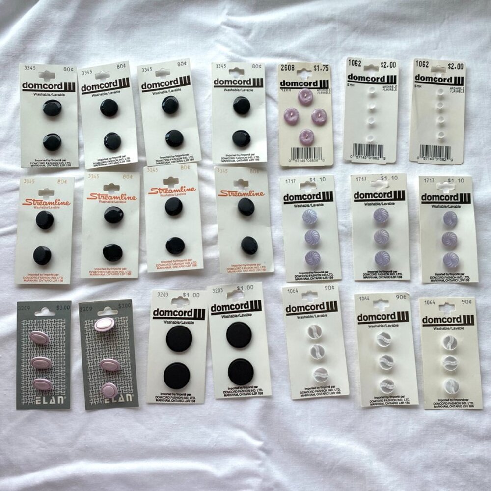 Lot of Assorted Buttons